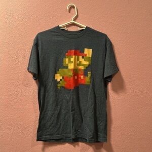 Super Mario unisex T-Shirt Size M